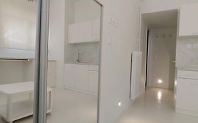 Amg Stylish Small Apartment In Pagkrati Close To Metro